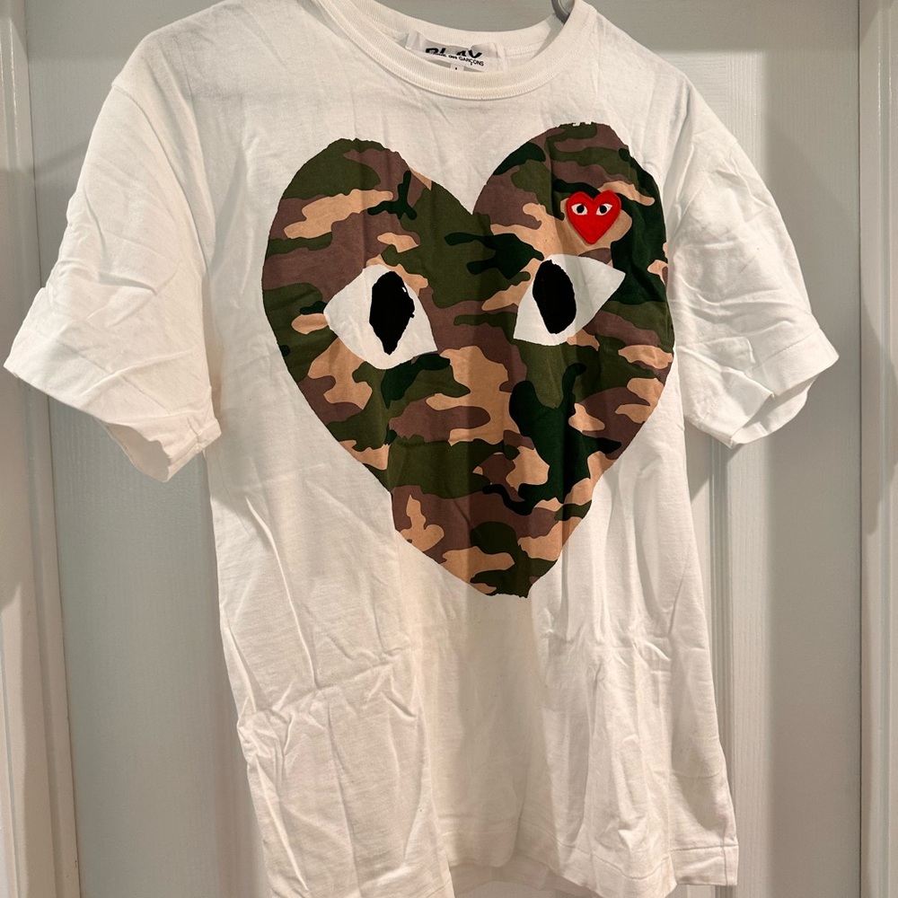 Comme des Garçons Play Camo Heart T-Shirt size Large great condition